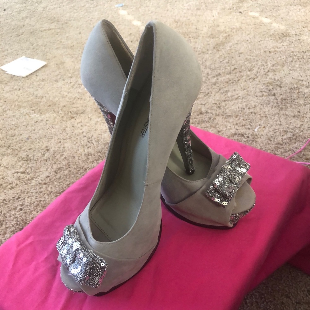 Just Fab Heels Size 8